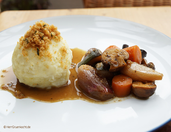 Kartoffelklöße mit Marsala-Gemüse