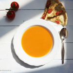 Tomatensuppe und Pizza