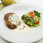 Kartoffel-Zucchini-Puffer mit Zitronensauce und einem Zucchini-Minz-Salat