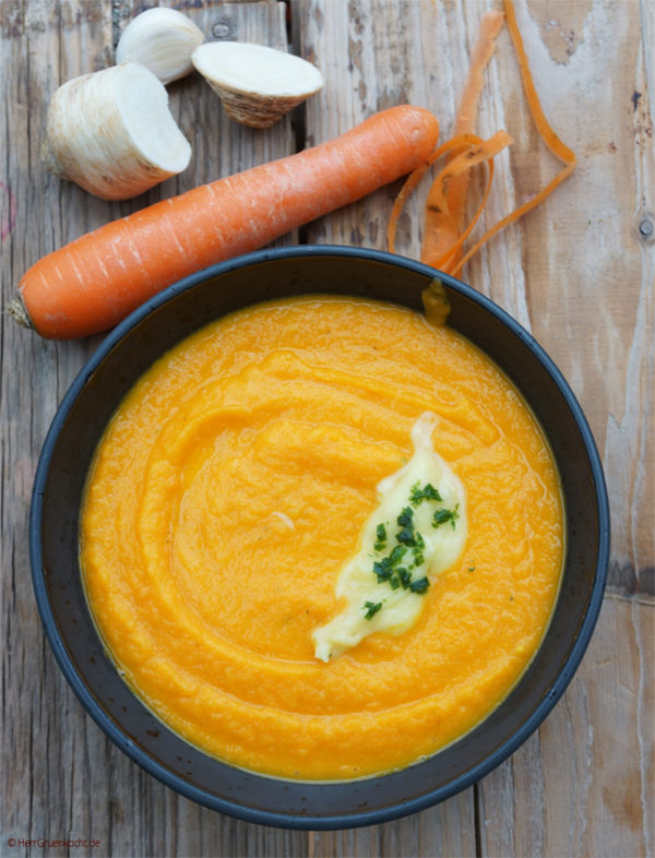 Karotten-Petersilienwurzel-Suppe mit Rouille