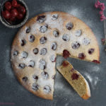 Kirschkuchen mit Mandeln und Amaretto