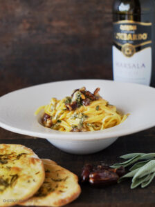 Linguine mit Marsalasauce, Datteln und Salbei - von Herr Grün kocht