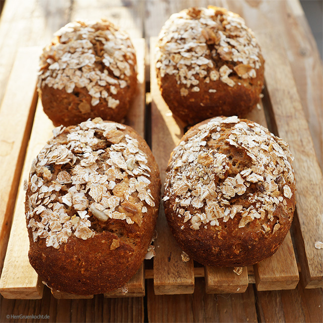 Müslibrötchen schnell und einfach selber backen | Herr Grün Kocht