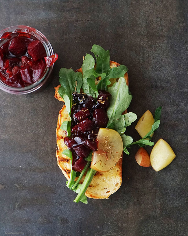 Rucola mit orientalischem Rote-Bete-Chutney | Herr Grün Kocht