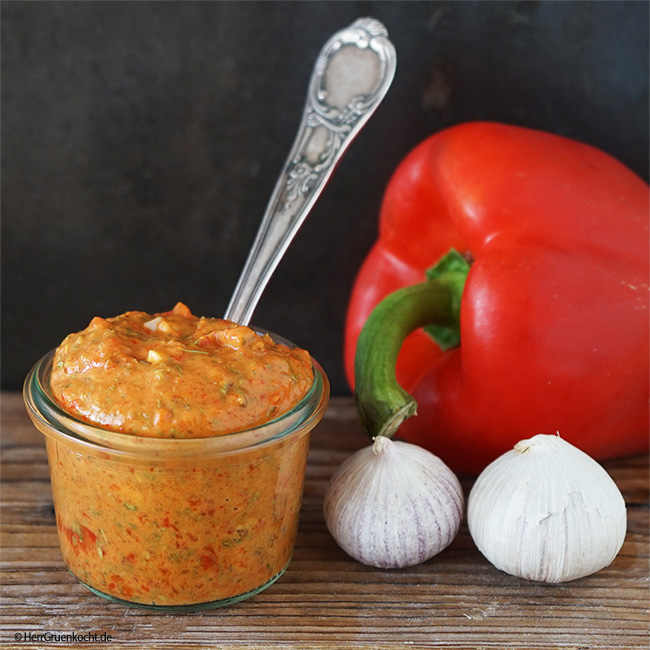 Paprika-Senf mit Kräutern der Provence und Knoblauch