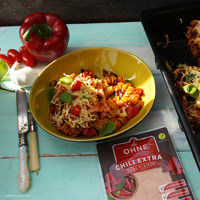 Spicy mexikanischer Auflauf mit Paprika, Tomaten, roten Bohnen und roter Peperoni – dieOHNE Chili Extra