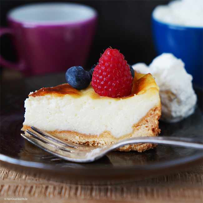 Vanille-Flankuchen mit Blau.- und Himbeeren