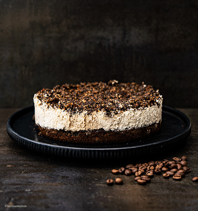 Die Mohn-Nuss-Torte »La Luna« mit Espressocreme