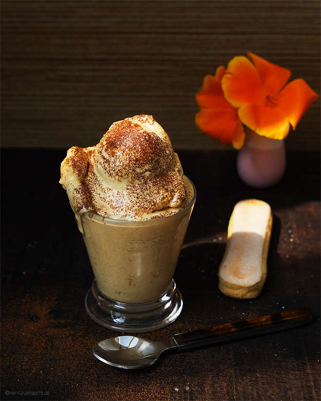 Tiramisu-Eis ganz einfach und schnell selber machen - von Herr Grün kocht